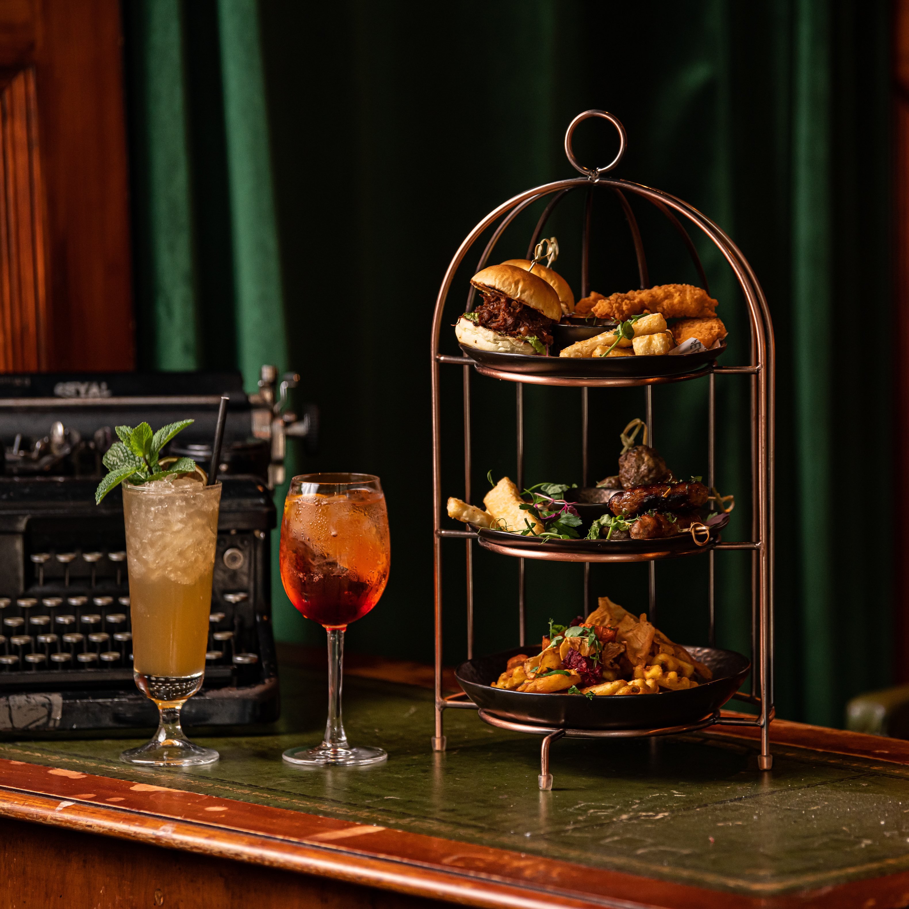 Peaky Bottomless Brunch Drinks